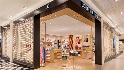 Louis Vuitton sfo bloomingdale's